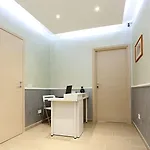 Adorasuite 2 بيت ضيافة 3*