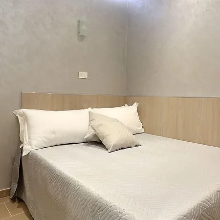 Πανσιόν Adorasuite 2 3*