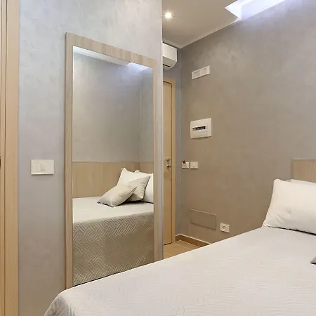 Adorasuite 2 Πανσιόν 3*