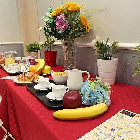 Πανσιόν Adorasuite 2 3*