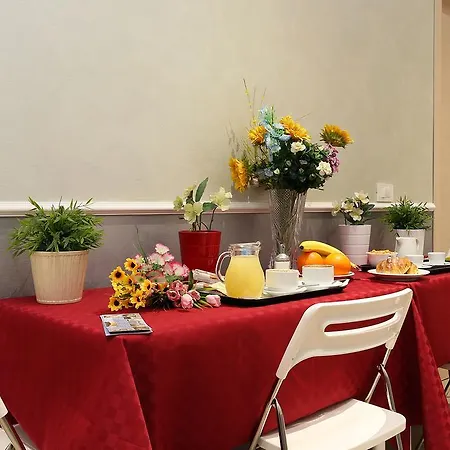 Adorasuite 2 Guest house 3*