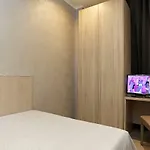 アドラ スイート 2 3*