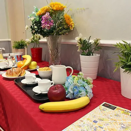 アドラ スイート 2 ゲストハウス